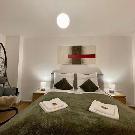 Downtown Apartment By Ninja Spaces - Kingsize-Bett, Kueche, Netflix, Terrasse Wuppertal Exterior foto