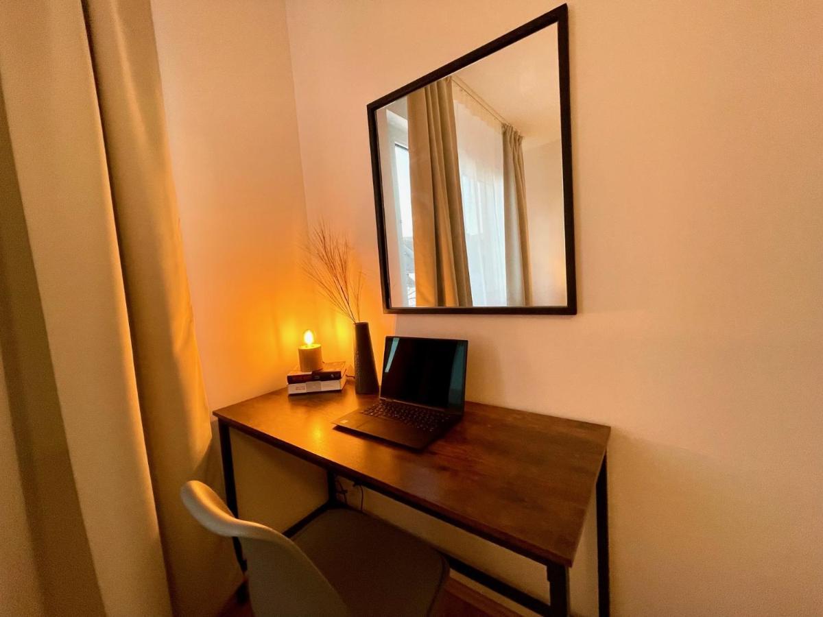 Downtown Apartment By Ninja Spaces - Kingsize-Bett, Kueche, Netflix, Terrasse Wuppertal Exterior foto
